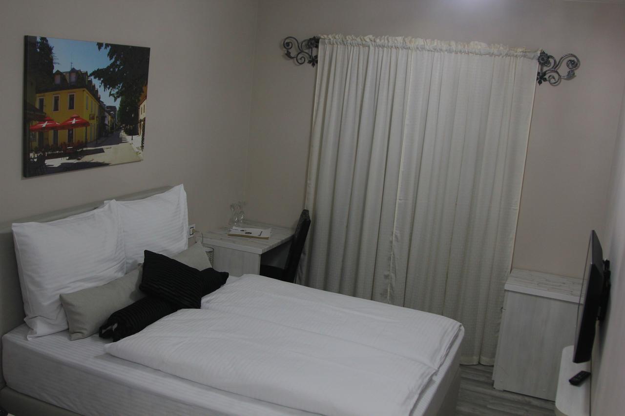 Hotel Bakarni Lonac Brčko エクステリア 写真