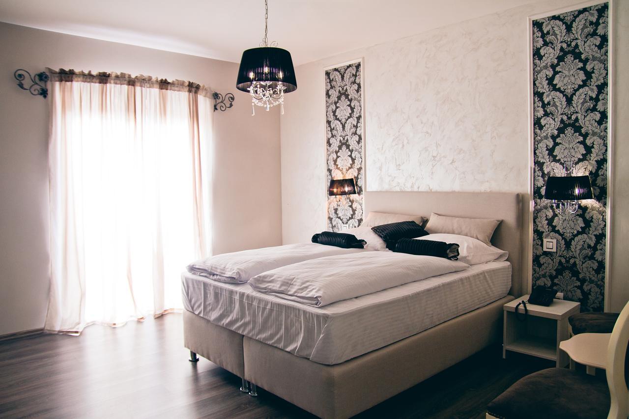 Hotel Bakarni Lonac Brčko エクステリア 写真